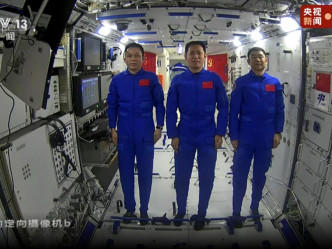神舟十二號三位航天員在中國太空站。