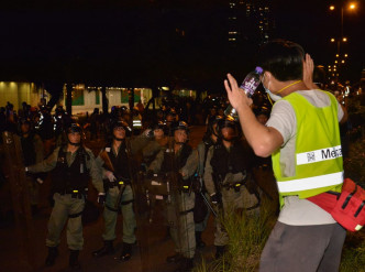 警方在于大埔一田外追捕示威者，并拘捕多人。