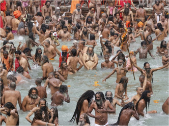 印度12年一度的「大壼節」（Kumbh Mela）。AP圖片