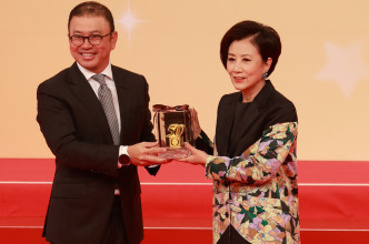 汪阿姐日前獲TVB頒「50年金禧服務大獎」。