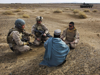 拨款将包括协助曾协助美军阿富汗人撤走。AP资料图片