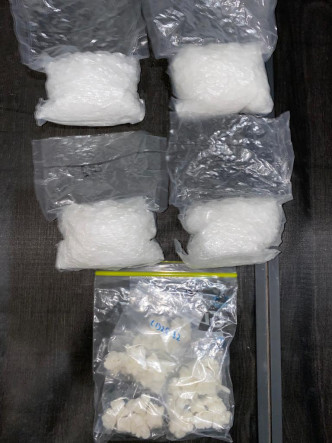 警方於單位內檢獲346萬港元的毒品。警方圖片