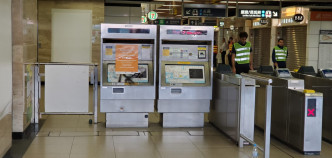 沙田站設施被破壞，包括入閘機、增值機及售票機等。