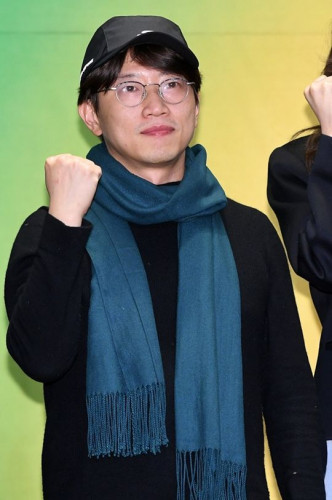 《來自星星的你》導演張太侑亦被懷疑與徐睿知拍過拖。