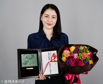 长泽正美凭《信用欺诈师：公主篇》及《母子逆缘》获封「日刊影后」。