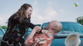 在《七公主》飾演烈女「夏玉鳳」，仲同戴耀明有打鬥場面。