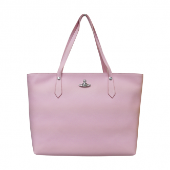 Vivienne Westwood粉紅色Saffiano Tote Bag/原價$2,990、折後/$1,495/Vivienne Westwood。
