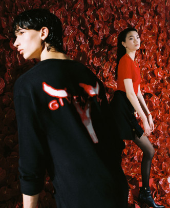 Givenchy全新 男女装限量系列，男装新品以抽象风格的牛形图案为题，缀于黑色衬衣背幅。整个系列以红黑为主调。