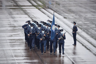 警隊進行中式步操表演。