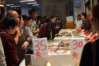 海鮮類受市民歡迎。