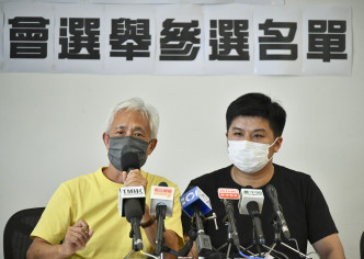 街工立法會議員梁耀忠(左)。資料圖片