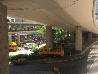 逾200人急疏散。 香港突发事故报料FB/网民Fannie Chung‎图