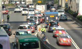 中環灣仔繞道通車後第二個上班日。