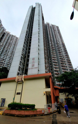 據了解，案發地點為翠屏南邨的翠桐樓。