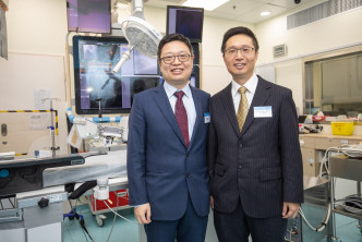 （左起）香港亚洲心脏中心主任林逸贤医生及香港亚洲心脏中心心血管科主任曾子欣医生。
