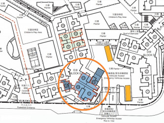 准买家留意,E座地下为垃圾站及垃圾车停车位(蓝色范围)。