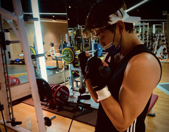 陈晓东热爱做Gym，操出麒麟臂。