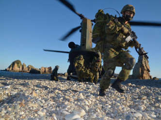 日本自衞队派出直升机参与两栖作战训练。互联网图片