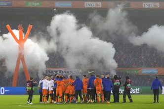 因为疫情影响，荷兰今场闭门作赛。 AP