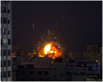 加沙地區武裝份子向以色列南部發射超過200枚火箭。AP
