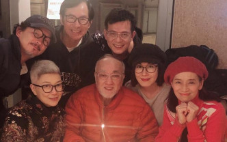 吳麗珠表示《歡樂今宵》一班好友不時相約聚舊，18年就同剛接受「通波仔」手術嘅鵬哥慶祝77歲生日。