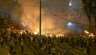 前年8月31日大批市民上街，演變成衝突。 資料圖片