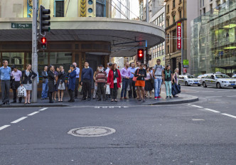 有網民在澳洲交通燈位呆等5分鐘都未轉燈號。網上圖片