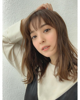 佐佐木希是日本美女代表之一，11年被《日經雜誌》評選為「日本20名最美女優」第1位。