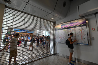 九龍灣站往返藍田站車站已經暫時關閉