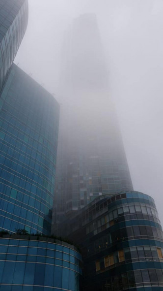中午的紅磡都有薄霧。網民‎Alan Chan圖片