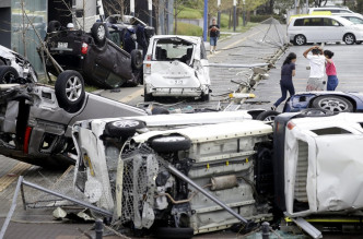 引發多宗交通事故。AP