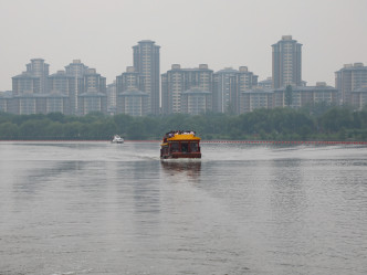 北京市第一次出现航道和航运。新华社相片