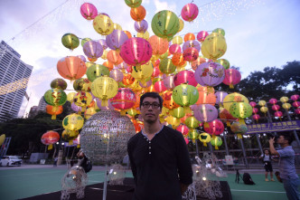 藝術家吳潤康集合300個燈籠。