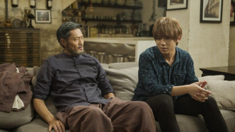 德斌在《太平紋身店》首跟MIRROR成員姜濤合作飾演父子。