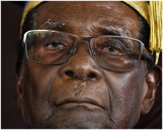 穆加貝結束37年獨裁統治 。AP