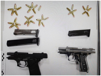 台北兇徒身上搜出2把改造手槍。網圖