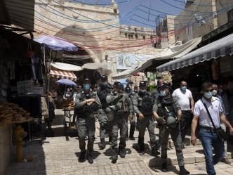 在穆斯林齋月期間以色列邊境警察在耶路撒冷舊城巡邏。AP