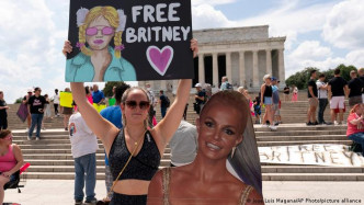 早前有fans发起Free Britney运动。