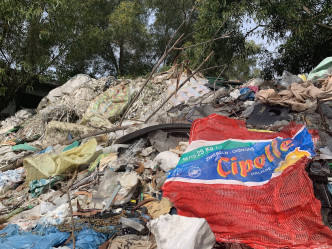 馬來西亞仁嘉隆鎮塑膠垃圾。綠惜地球提供