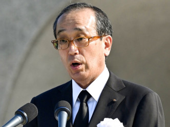 廣島市長松井一實在紀念儀式上宣讀和平宣言。AP相片