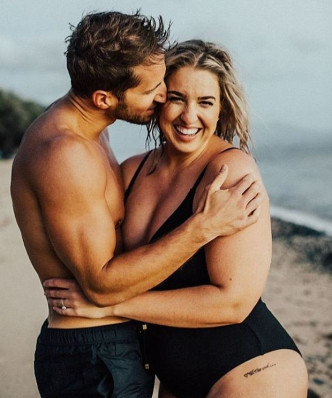 詹娜重拾自信後，更大方分享與丈夫在夏威夷海灘漫步時的照片。