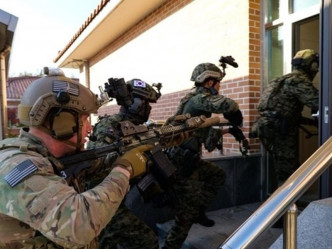 美韩特种部队突袭基地。网图