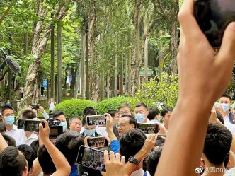 李克强现身中山大学。