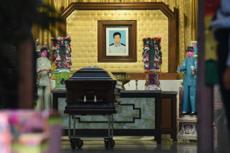 林海云于世界殡仪馆设灵。黄文威摄