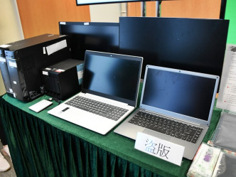 行動中，人員檢獲5部電腦、4部平板電腦，一批外置記憶體，7部手提電話等。