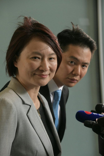 李慧琼(左)担心人权法通过后，令中美关系更紧张。