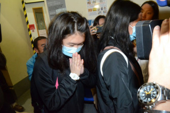 鄧桂思長女Michelle(左)感激 鄭凱甄捐肝。資料圖片