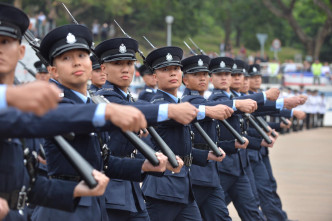 警察学院举行结业会操。