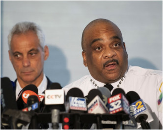 芝加哥警察局長約翰遜表示芝加哥經歷了充滿暴力的周末。 AP