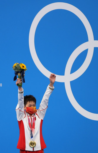 十四岁的全红婵夺得跳水女子10米台金牌。Reuters